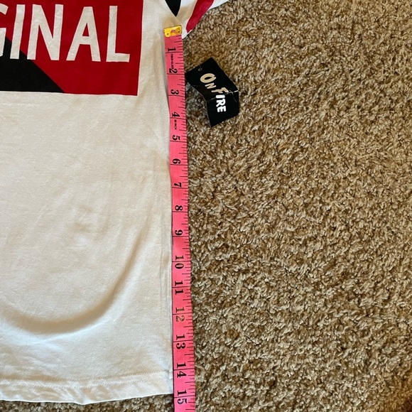 🦇 Small On Fire Brand NWT Graphic Tee - Picture 2 of 5